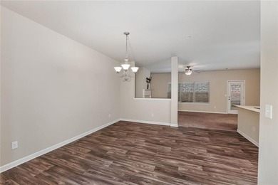 Welcome home to this move-in ready 3 bedroom, 2.5 bath townhouse - photo 12