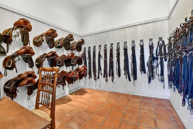 Idyllic and refined, this premier equestrian farm blends luxury - photo 14