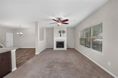 Welcome home to this move-in ready 3 bedroom, 2.5 bath townhouse - photo 15