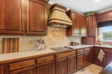 Experience everyday living that feels like a getaway. Situated - photo 17