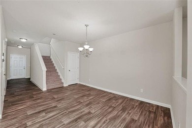 Welcome home to this move-in ready 3 bedroom, 2.5 bath townhouse - photo 19