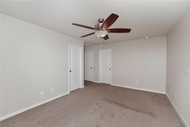 Welcome home to this move-in ready 3 bedroom, 2.5 bath townhouse - photo 24