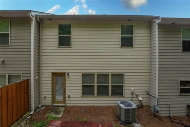 Welcome home to this move-in ready 3 bedroom, 2.5 bath townhouse - photo 31