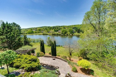 Experience everyday living that feels like a getaway. Situated - photo 45