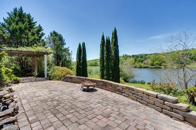 Experience everyday living that feels like a getaway. Situated - photo 48