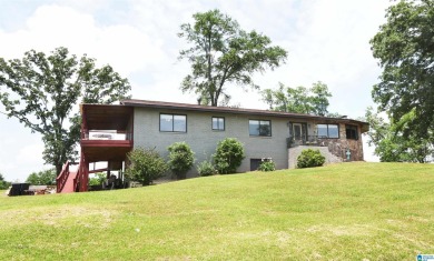 Luxury Mountain Retreat with Panoramic Views  5BR/3BA on 2 Acres