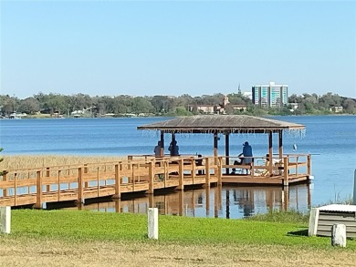 Lake Howard Condo For Sale in Winter Haven Florida