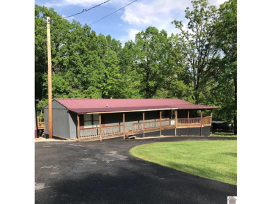 Kentucky Lake Home For Sale in Gilbertsville Kentucky
