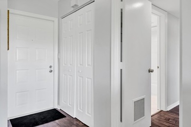 Welcome to this charming one-bedroom, one-bathroom condominium - photo 12