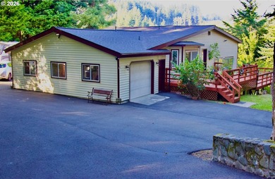 Mountain Views, Privacy & Room for Everything! Nestled on 0.9 - photo 2