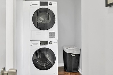 Welcome to this charming one-bedroom, one-bathroom condominium - photo 17