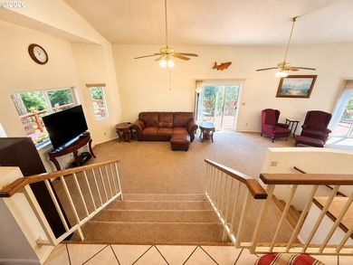 Mountain Views, Privacy & Room for Everything! Nestled on 0.9 - photo 8