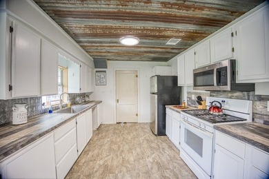 Charming Farmhouse with recent rennovations on 15 beautiful - photo 20