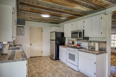 Charming Farmhouse with recent rennovations on 15 beautiful - photo 21