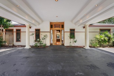 Welcome to one of Kona's most distinctive private estates, where - photo 3