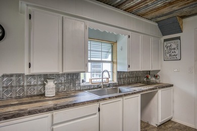 Charming Farmhouse with recent rennovations on 15 beautiful - photo 23