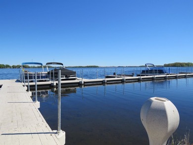 Beautiful, immaculate, and ready to move in Ranch on Fox Lake - photo 35