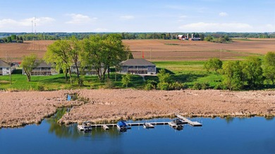 Beautiful, immaculate, and ready to move in Ranch on Fox Lake - photo 44