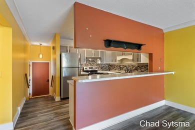 Welcome to Silverleaf! This condo community offers the best of - photo 4