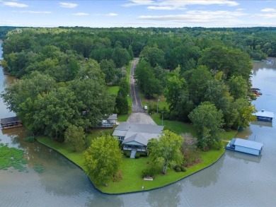 Lake Home For Sale in Eatonton, Georgia
