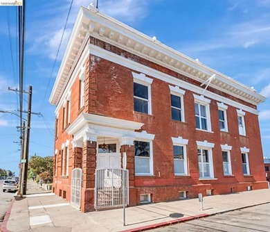This two-story commercial property, built in 1906, offers 5,600 - photo 3