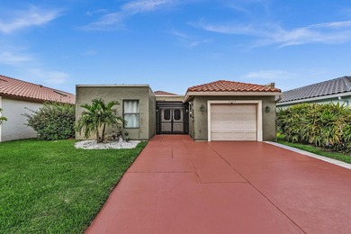 Contemporary. Superb curb appeal with S-Tile roof & long lake - photo 1