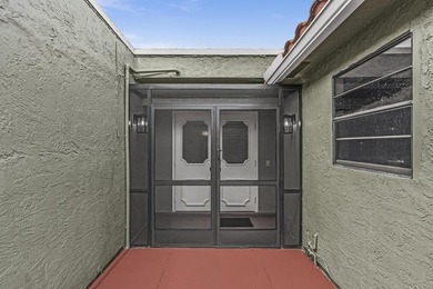 Contemporary. Superb curb appeal with S-Tile roof & long lake - photo 3