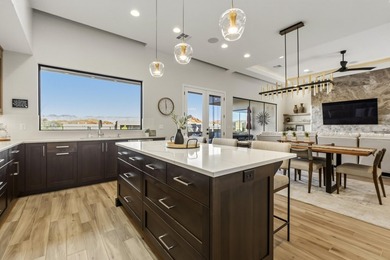 Single level with red rock & mountain views. Nestled in Sand - photo 11