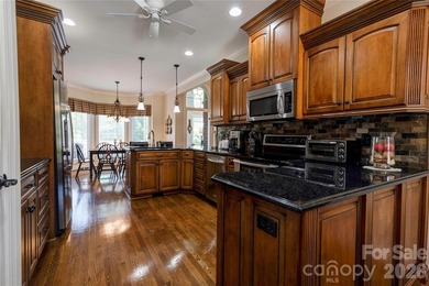 Gorgeous 3BR 2.5BA brick home on a corner lot in The Pointe - photo 14