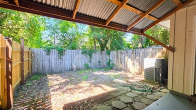Freshly updated townhome, WITH A BRAND NEW ROOF in 2026. This - photo 16