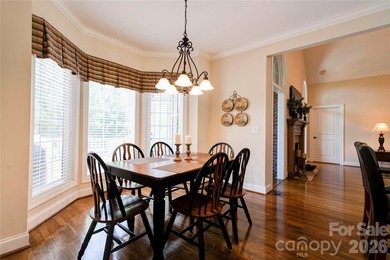 Gorgeous 3BR 2.5BA brick home on a corner lot in The Pointe - photo 17