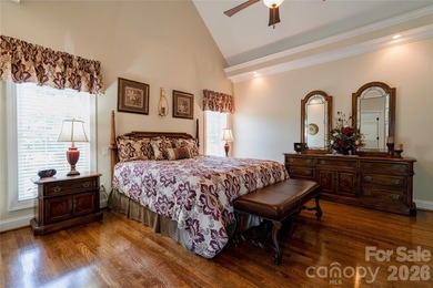 Gorgeous 3BR 2.5BA brick home on a corner lot in The Pointe - photo 25