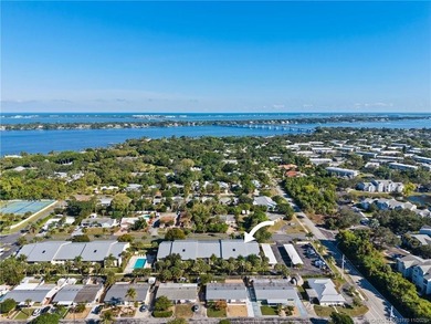 Welcome home to this charming 2 bed, 2 bath ground-floor condo - photo 27
