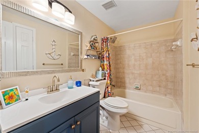 Welcome home to this charming 2 bed, 2 bath ground-floor condo - photo 33