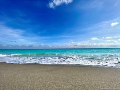 Welcome home to this charming 2 bed, 2 bath ground-floor condo - photo 35