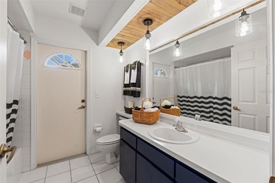 Under contract-accepting backup offers. HUGE Price reduction! - photo 42