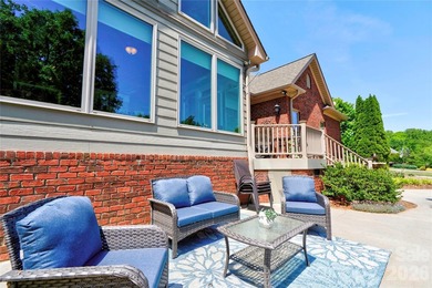 Gorgeous 3BR 2.5BA brick home on a corner lot in The Pointe - photo 43