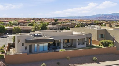 Single level with red rock & mountain views. Nestled in Sand - photo 48