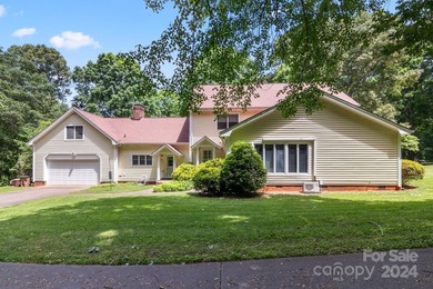This beautifully maintained home on a lovely, private lot is - photo 7