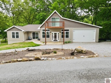 Lake Home For Sale in Eddyville, Kentucky