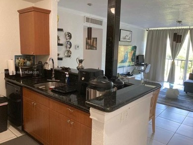 Discover this 2-bedroom, 1-bathroom apartment on the 4th floor