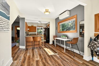 100 steps from downtown White Salmon, this historic 1910 home - - photo 7