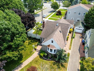 Introducing 2445 Columbus Avenue, a beautifully appointed - photo 32