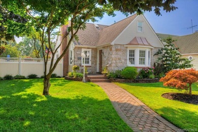 Introducing 2445 Columbus Avenue, a beautifully appointed - photo 39