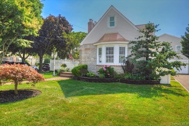 Introducing 2445 Columbus Avenue, a beautifully appointed - photo 40