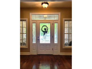Enjoy waterfront living on Lake Murray. Beautiful home with a - photo 3