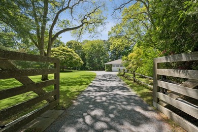 Private, gated, and moments from Georgica Beach, Main Beach, and - photo 3