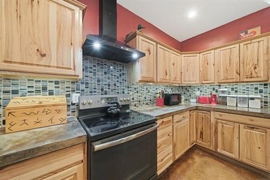 Private 19.5+/- Acre Lake Hudson Estate | Waterfront | Cove - photo 20