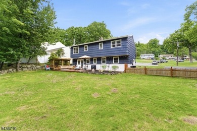 Truly turnkey bilevel in desirable Hopatcong! This beautifully - photo 4