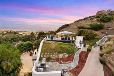 Spectacular Hillside Retreat in Roy Rogers Estates with - photo 7